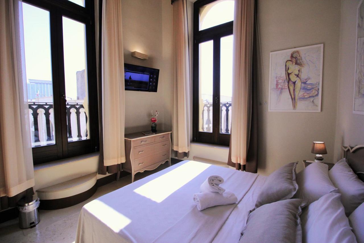 Suite Porta Terra Gallipoli Bagian luar foto
