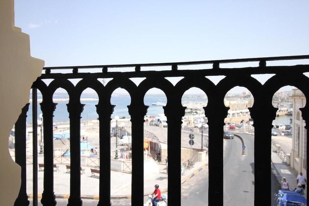 Suite Porta Terra Gallipoli Bagian luar foto
