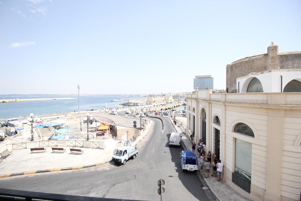 Suite Porta Terra Gallipoli Bagian luar foto