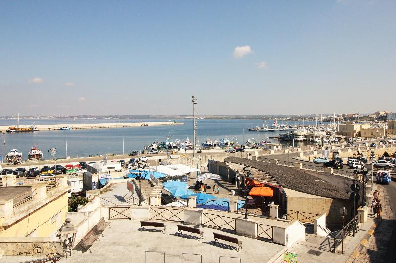 Suite Porta Terra Gallipoli Bagian luar foto
